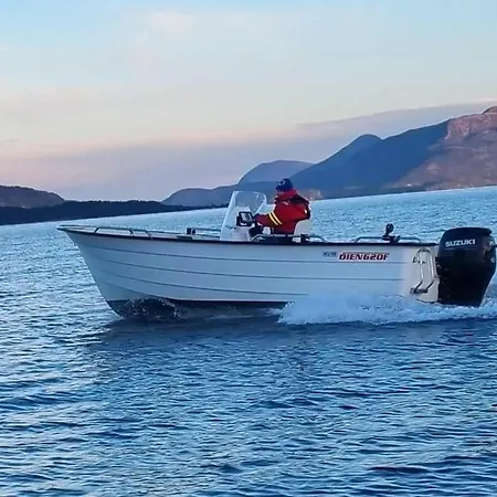 Casa vacanze Nede Ved Sjoen Inntil 6 Pers