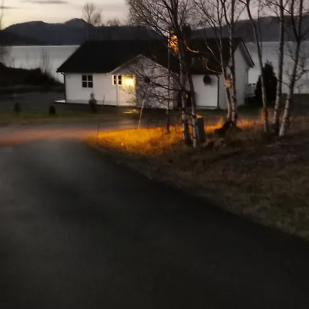 Casa vacanze Nede Ved Sjoen Inntil 6 Pers