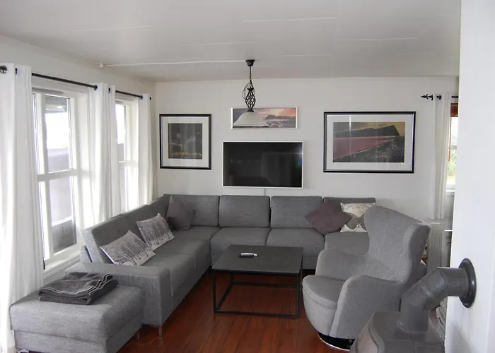 Nede Ved Sjoen Inntil 6 Pers Vakantiehuis Vestnes